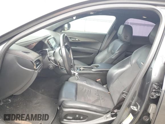 ✅ 2017 Cadillac ATS-V • VIN: 1G6AN5SYXH0170757 • Lot: 85470384. Wystawiony na Copart z przebiegiem 47 622 mil. Bezpłatny archiwum sprzedaży aukcyjnych z USA i szczegółowy raport historii pojazdu na DreamBid. Zdjęcie 7.