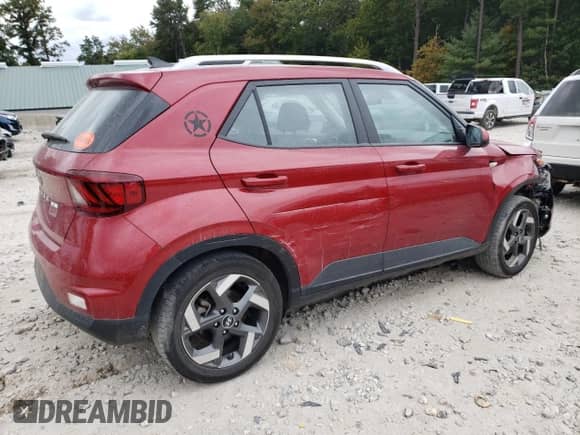 2021 Hyundai Venue SEL with VIN KMHRC8A32MU083088, listed as a Copart auction lot 72501354 with 31,873 mi miles and Salvage title. Bid and sale history available at DreamBid. Image 3.