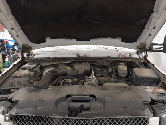 ✅ 2004 Chevrolet Silverado 2500HD LT • VIN: 1GCHK29114E207770 • Lot: 43854934. Wystawiony na IAAI z przebiegiem Nie podano. Bezpłatny archiwum sprzedaży aukcyjnych z USA i szczegółowy raport historii pojazdu na DreamBid. Zdjęcie 10.