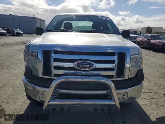 ✅ 2010 Ford F-150 XL • VIN: 1FTMF1C87AKC33435 • Lot: 56764885. Listed on Copart with 117,575 mi. Free auction sales archive from the USA and detailed vehicle history report at DreamBid. Image 5.
