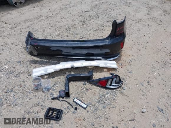 ✅ 2021 Lexus RX 350L • VIN: JTJHZKFA8M2034019 • Lot: 42243974. Listed on IAAI with 61,935 mi. Free auction sales archive from the USA and detailed vehicle history report at DreamBid. Image 12.