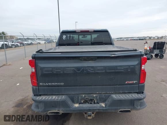 ✅ 2019 Chevrolet Silverado 1500 RST • VIN: 1GCRYEED2KZ340158 • Lot: 43557176. Wystawiony na IAAI z przebiegiem 132 258 mil. Bezpłatny archiwum sprzedaży aukcyjnych z USA i szczegółowy raport historii pojazdu na DreamBid. Zdjęcie 16.