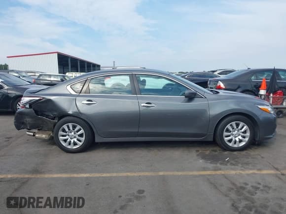 ✅ 2017 Nissan Altima S • VIN: 1N4AL3AP0HC147105 • Lot: 43075568. Wystawiony na IAAI z przebiegiem 74 286 mil. Bezpłatny archiwum sprzedaży aukcyjnych z USA i szczegółowy raport historii pojazdu na DreamBid. Zdjęcie 13.