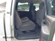 ✅ 2005 Chevrolet Silverado 2500HD LS • VIN: 1GCHK23285F930402 • Lot: 42322628. Wystawiony na IAAI z przebiegiem 218 392 mil. Bezpłatny archiwum sprzedaży aukcyjnych z USA i szczegółowy raport historii pojazdu na DreamBid. Zdjęcie 8.