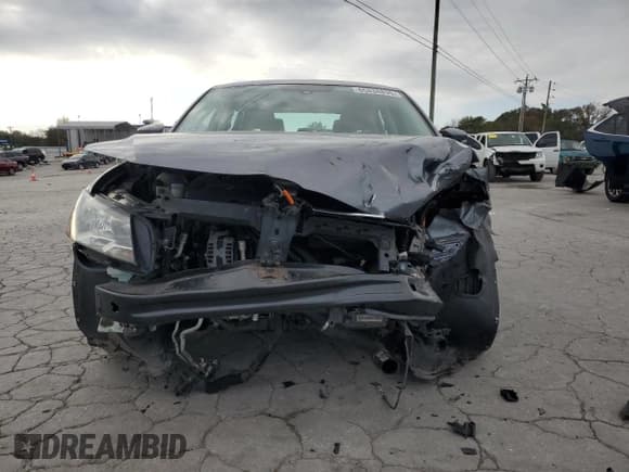 ✅ 2014 Volkswagen Passat S • VIN: 1VWAT7A32EC030391 • Lot: 86838895. Wystawiony na Copart z przebiegiem 106 893 mil. Bezpłatny archiwum sprzedaży aukcyjnych z USA i szczegółowy raport historii pojazdu na DreamBid. Zdjęcie 5.