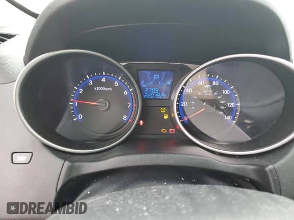✅ 2012 Hyundai Tucson Limited • VIN: KM8JUCAC0CU453997 • Лот: 80983605. Размещён на Copart с пробегом 220 192 миль миль. Получите бесплатный доступ к архиву аукционных продаж из США и посмотрите подробный отчёт об истории автомобиля на DreamBid. Изображение 9.
