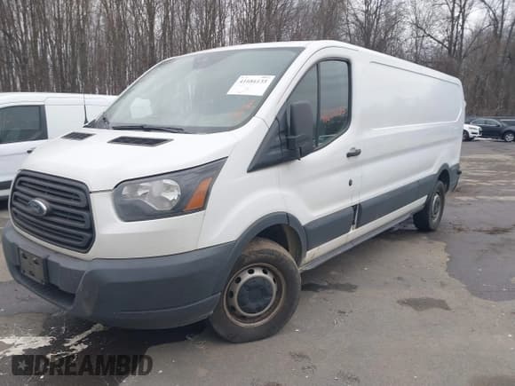 ✅ 2018 Ford Transit • VIN: 1FTYR2YM8JKA04248 • Lot: 41686135. Wystawiony na IAAI z przebiegiem 204 019 mil. Bezpłatny archiwum sprzedaży aukcyjnych z USA i szczegółowy raport historii pojazdu na DreamBid. Zdjęcie 2.