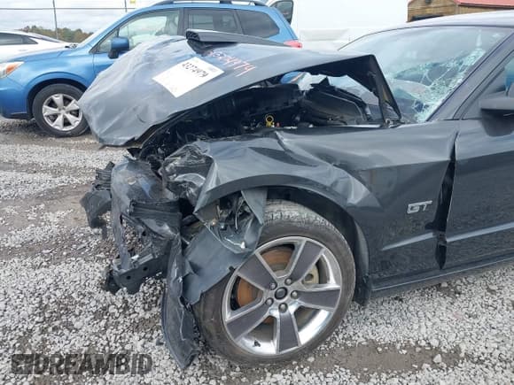 ✅ 2008 Ford Mustang GT Deluxe • VIN: 1ZVHT82H685175733 • Lot: 43274979. Listed on IAAI with 30,231 mi. Free auction sales archive from the USA and detailed vehicle history report at DreamBid. Image 18.