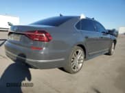 ✅ 2017 Volkswagen Passat R-Line • VIN: 1VWDT7A34HC020267 • Лот: 82233945. Опубликован ранее на Copart с пробегом 164 758 миль. Бесплатный доступ к архиву аукционных продаж из США и подробный отчёт об истории автомобиля на DreamBid. Изображение 3.