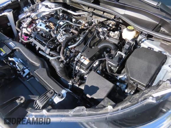 ✅ 2024 Toyota Corolla Cross Hybrid S • VIN: 7MUFBABG3RV060360 • Лот: 80892005. Опубликован ранее на Copart с пробегом 13 638 миль. Бесплатный доступ к архиву аукционных продаж из США и подробный отчёт об истории автомобиля на DreamBid. Изображение 7.