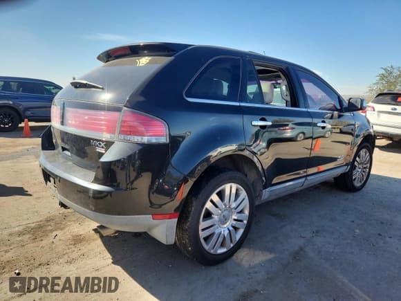 ✅ 2010 Lincoln MKX • VIN: 2LMDJ8JC0ABJ12061 • Лот: 91820515. Опубликован ранее на Copart с пробегом 152 092 миль. Бесплатный доступ к архиву аукционных продаж из США и подробный отчёт об истории автомобиля на DreamBid. Изображение 3.