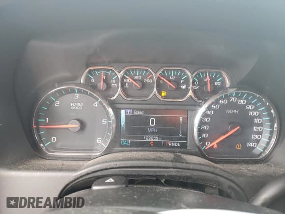 ✅ 2017 Chevrolet Suburban LS • VIN: 1GNSCGKC3HR397881 • Lot: 70394674. Wystawiony na Copart z przebiegiem 122 853 mil. Bezpłatny archiwum sprzedaży aukcyjnych z USA i szczegółowy raport historii pojazdu na DreamBid. Zdjęcie 9.