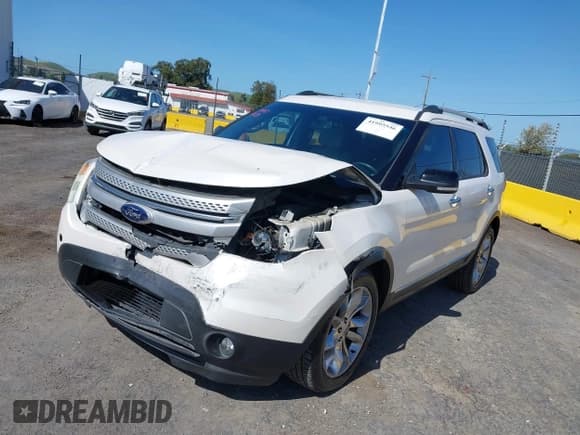 ✅ 2014 Ford Explorer XLT • VIN: 1FM5K8D81EGC01334 • Lot: 41995546. Wystawiony na IAAI z przebiegiem 139 812 mil. Bezpłatny archiwum sprzedaży aukcyjnych z USA i szczegółowy raport historii pojazdu na DreamBid. Zdjęcie 6.