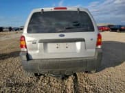 ✅ 2006 Ford Escape XLT • VIN: 1FMYU93106KC43316 • Lot: 93957845. Wystawiony na Copart z przebiegiem 152 864 mil. Bezpłatny archiwum sprzedaży aukcyjnych z USA i szczegółowy raport historii pojazdu na DreamBid. Zdjęcie 6.