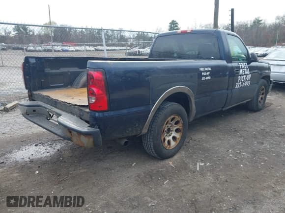 ✅ 2006 Chevrolet Silverado 1500 Work Truck • VIN: 3GCEC14XX6G185379 • Lot: 43801359. Listed on IAAI with 115,437 mi. Free auction sales archive from the USA and detailed vehicle history report at DreamBid. Image 4.
