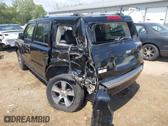 ✅ 2017 Jeep Patriot High Altitude • VIN: 1C4NJRFBXHD114138 • Lot: 42682367. Listed on IAAI with 55,521 mi. Free auction sales archive from the USA and detailed vehicle history report at DreamBid. Image 6.