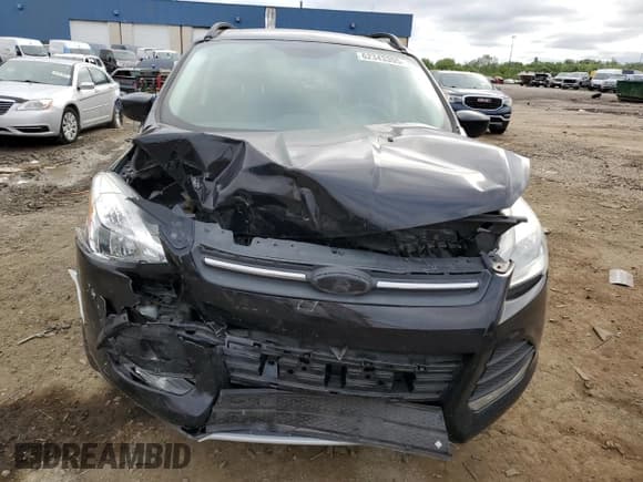 ✅ 2016 Ford Escape SE • VIN: 1FMCU0GX1GUB35328 • Lot: 62343395. Wystawiony na Copart z przebiegiem 127 709 mil. Bezpłatny archiwum sprzedaży aukcyjnych z USA i szczegółowy raport historii pojazdu na DreamBid. Zdjęcie 5.