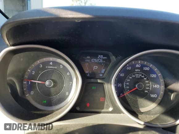 ✅ 2013 Hyundai Elantra GLS • VIN: KMHDH4AE0DU939722 • Lot: 86897855. Listed on Copart with 109,206 mi. Free auction sales archive from the USA and detailed vehicle history report at DreamBid. Image 9.