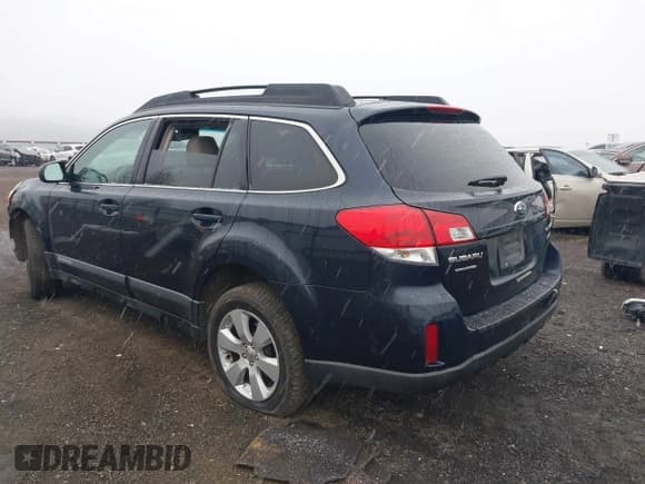 ✅ 2012 Subaru Outback Prem • VIN: 4S4BRBCC5C3302818 • Lot: 43816261. Listed on IAAI with 171,551 mi. Free auction sales archive from the USA and detailed vehicle history report at DreamBid. Image 3.
