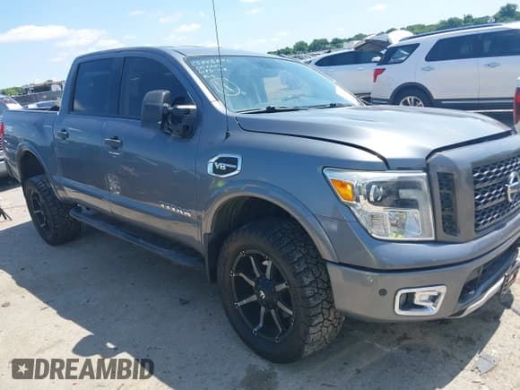 ✅ 2017 Nissan Titan SV • VIN: 1N6AA1E55HN551578 • Lot: 42392063. Listed on IAAI with 123,077 mi. Free auction sales archive from the USA and detailed vehicle history report at DreamBid. Image 1.