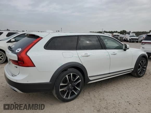 ✅ 2017 Volvo V90 • VIN: YV4A22NL0H1007496 • Лот: 44589014. Опубликован ранее на Copart с пробегом 26 340 миль. Бесплатный доступ к архиву аукционных продаж из США и подробный отчёт об истории автомобиля на DreamBid. Изображение 3.