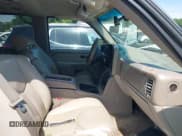 ✅ 2003 Chevrolet Suburban LS • VIN: 3GNEC16Z43G155599 • Лот: 42180377. Опубликован ранее на IAAI с пробегом 292 939 миль. Бесплатный доступ к архиву аукционных продаж из США и подробный отчёт об истории автомобиля на DreamBid. Изображение 5.