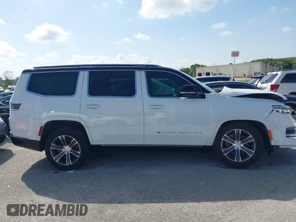 ✅ 2023 Jeep Grand Wagoneer • VIN: 1C4SJVEJ7PS570435 • Лот: 42289466. Опубликован ранее на IAAI с пробегом Не указан. Бесплатный доступ к архиву аукционных продаж из США и подробный отчёт об истории автомобиля на DreamBid. Изображение 13.