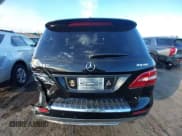 ✅ 2013 Mercedes-Benz M 350 • VIN: 4JGDA5HB2DA192499 • Lot: 43802546. Wystawiony na IAAI z przebiegiem 100 686 mil. Bezpłatny archiwum sprzedaży aukcyjnych z USA i szczegółowy raport historii pojazdu na DreamBid. Zdjęcie 17.
