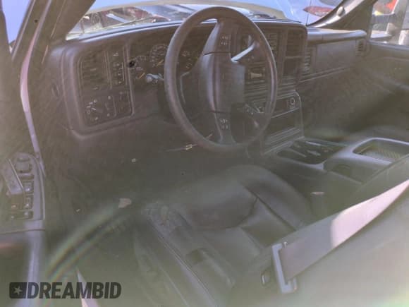 ✅ 2006 Chevrolet Silverado 2500HD LT3 • VIN: 1GCHK23U86F242032 • Lot: 75500304. Wystawiony na Copart z przebiegiem Nie podano. Bezpłatny archiwum sprzedaży aukcyjnych z USA i szczegółowy raport historii pojazdu na DreamBid. Zdjęcie 8.