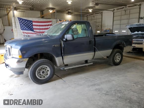 ✅ 2004 Ford F-250 • VIN: 1FTNF21SX4EA00015 • Lot: 58140825. Listed on Copart with 363,308 mi. Free auction sales archive from the USA and detailed vehicle history report at DreamBid. Image 1.