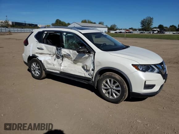 ✅ 2018 Nissan Rogue SV • VIN: JN8AT2MV7JW354565 • Lot: 84936255. Wystawiony na Copart z przebiegiem 48 665 mil. Bezpłatny archiwum sprzedaży aukcyjnych z USA i szczegółowy raport historii pojazdu na DreamBid. Zdjęcie 4.