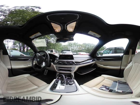 ✅ 2017 BMW 7 Series 740i • VIN: WBA7E2C58HG740141 • Лот: 42526565. Опубликован ранее на IAAI с пробегом 103 992 миль. Бесплатный доступ к архиву аукционных продаж из США и подробный отчёт об истории автомобиля на DreamBid. Изображение 18.