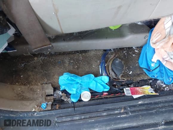 ✅ 2002 Chevrolet Suburban LT • VIN: 3GNFK16Z12G298631 • Лот: 43317171. Опубликован ранее на IAAI с пробегом Не указан. Бесплатный доступ к архиву аукционных продаж из США и подробный отчёт об истории автомобиля на DreamBid. Изображение 13.