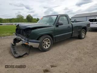 2006 Chevrolet Silverado 1500 Work Truck z VIN 1GCEC14X36Z104982, wystawiony jako Copart lot #56532775 z przebiegiem 188 172 mil mil oraz Szkoda całkowita • Salvage title. Historia ofert i sprzedaży dostępna na DreamBid. Obrazek 1.