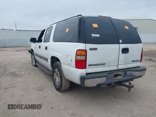 ✅ 2003 Chevrolet Suburban LS • VIN: 3GNEC16ZX3G320202 • Lot: 41596078. Wystawiony na IAAI z przebiegiem 287 841 mil. Bezpłatny archiwum sprzedaży aukcyjnych z USA i szczegółowy raport historii pojazdu na DreamBid. Zdjęcie 3.