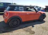 ✅ 2019 MINI Hardtop Cooper • VIN: WMWXP5C5XK2H95208 • Lot: 68387115. Listed on Copart with 47,233 mi. Free auction sales archive from the USA and detailed vehicle history report at DreamBid. Image 3.
