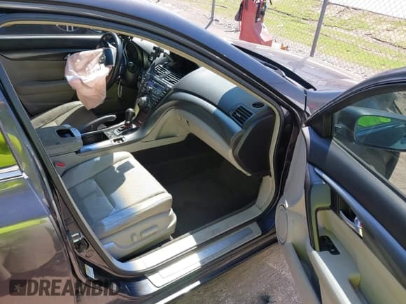 ✅ 2012 Acura TL Technology • VIN: 19UUA8F53CA026110 • Lot: 43144448. Wystawiony na IAAI z przebiegiem 185 089 mil. Bezpłatny archiwum sprzedaży aukcyjnych z USA i szczegółowy raport historii pojazdu na DreamBid. Zdjęcie 5.