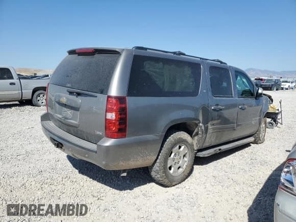 ✅ 2009 Chevrolet Suburban 2LT • VIN: 1GNFK26339R240189 • Lot: 69090664. Wystawiony na Copart z przebiegiem 217 604 mil. Bezpłatny archiwum sprzedaży aukcyjnych z USA i szczegółowy raport historii pojazdu na DreamBid. Zdjęcie 3.