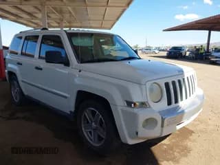 ✅ 2008 Jeep Patriot Limited • VIN: 1J8FF48W98D540002 • Lot: 43125268. Wystawiony na IAAI z przebiegiem 171 072 mil. Bezpłatny archiwum sprzedaży aukcyjnych z USA i szczegółowy raport historii pojazdu na DreamBid. Zdjęcie 1.