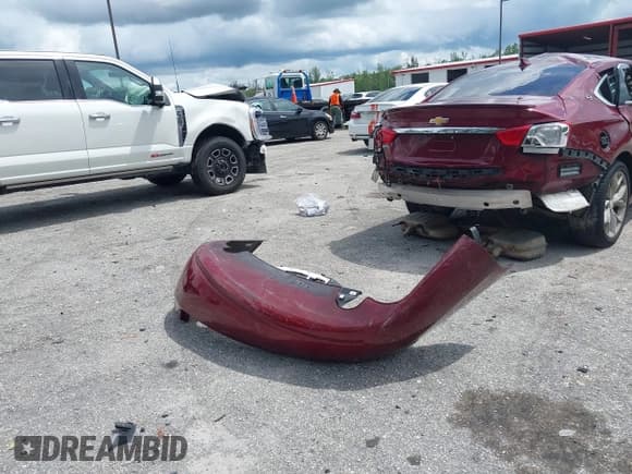 ✅ 2017 Chevrolet Impala LT • VIN: 2G1105S34H9108639 • Lot: 43096848. Listed on IAAI with 106,766 mi. Free auction sales archive from the USA and detailed vehicle history report at DreamBid. Image 12.