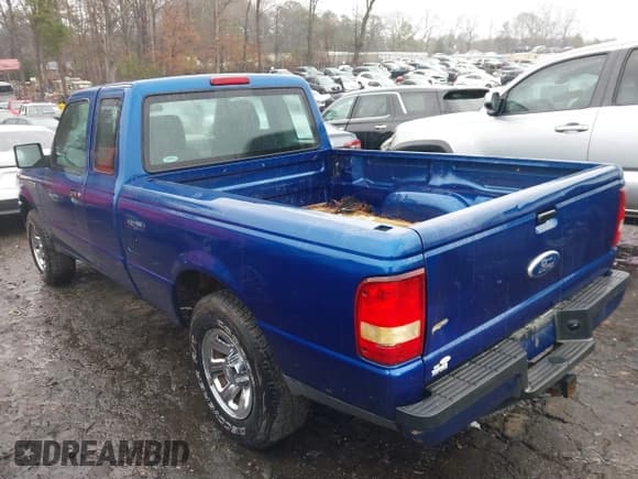 ✅ 2011 Ford Ranger XL • VIN: 1FTKR1ED7BPA36715 • Lot: 41564455. Listed on IAAI with 217,127 mi. Free auction sales archive from the USA and detailed vehicle history report at DreamBid. Image 3.