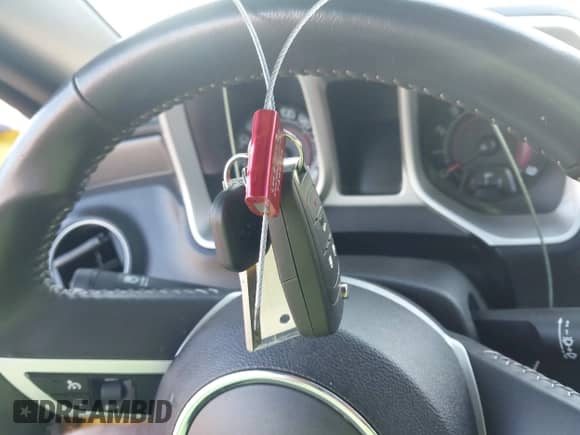 2010 Chevrolet Camaro 2SS z VIN 2G1FT1EW7A9159814, wystawiony jako IAAI lot #43367754 z przebiegiem 35 959 mil mil oraz . Historia ofert i sprzedaży dostępna na DreamBid. Obrazek 11.