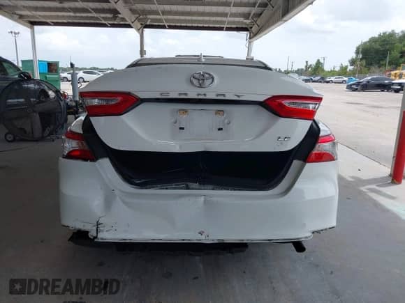 2019 Toyota Camry LE with VIN 4T1B11HK3KU709546, listed as a IAAI auction lot 42836396 with 113,611 mi miles and . Bid and sale history available at DreamBid. Image 16.