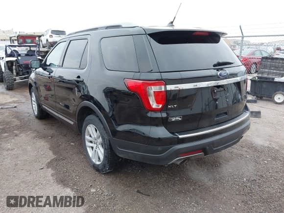 ✅ 2018 Ford Explorer XLT • VIN: 1FM5K7D8XJGA19202 • Лот: 41211513. Опубликован ранее на IAAI с пробегом 120 407 миль. Бесплатный доступ к архиву аукционных продаж из США и подробный отчёт об истории автомобиля на DreamBid. Изображение 3.