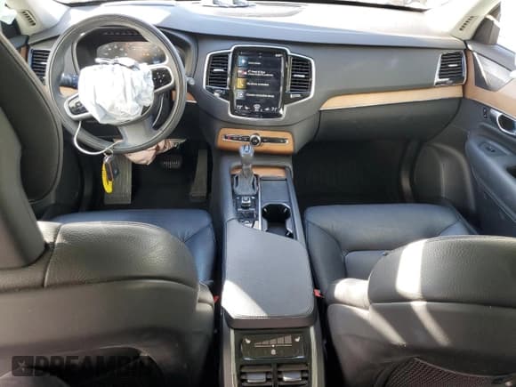 ✅ 2022 Volvo XC90 Momentum • VIN: YV4A22PK0N1810390 • Lot: 93047425. Listed on Copart with 34,263 mi. Free auction sales archive from the USA and detailed vehicle history report at DreamBid. Image 8.