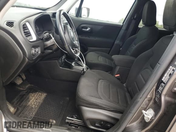 ✅ 2021 Jeep Renegade Latitude • VIN: ZACNJDBBXMPM57937 • Lot: 69576845. Listed on Copart with 70,529 mi. Free auction sales archive from the USA and detailed vehicle history report at DreamBid. Image 7.