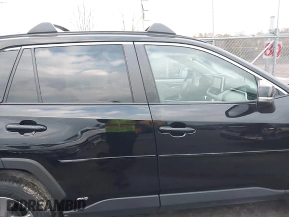 ✅ 2024 Toyota RAV4 Hybrid XLE • VIN: 4T3RWRFV6RU123064 • Lot: 43616599. Wystawiony na IAAI z przebiegiem 23 540 mil. Bezpłatny archiwum sprzedaży aukcyjnych z USA i szczegółowy raport historii pojazdu na DreamBid. Zdjęcie 13.