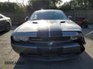 ✅ 2011 Dodge Challenger • VIN: 2B3CJ4DG6BH581609 • Lot: 45563265. Wystawiony na Copart z przebiegiem 73 433 mil. Bezpłatny archiwum sprzedaży aukcyjnych z USA i szczegółowy raport historii pojazdu na DreamBid. Zdjęcie 5.