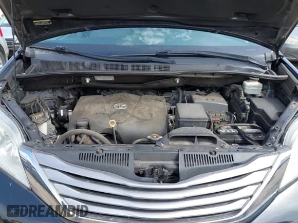 ✅ 2017 Toyota Sienna XLE Premium • VIN: 5TDYZ3DC0HS875439 • Lot: 43083491. Listed on IAAI with 179,323 mi. Free auction sales archive from the USA and detailed vehicle history report at DreamBid. Image 10.