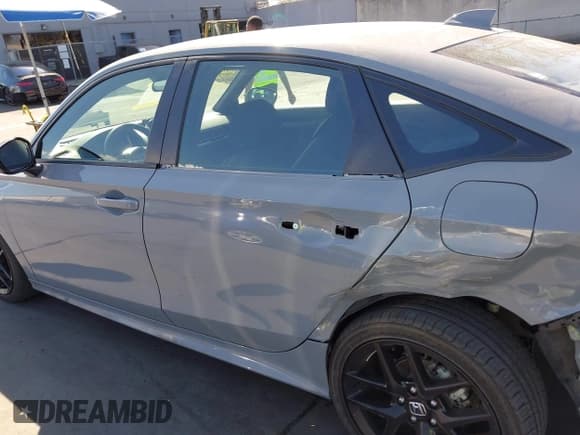 ✅ 2025 Honda Civic Sport • VIN: 2HGFE2F5XSH539221 • Lot: 43325621. Listed on IAAI with 11,878 mi. Free auction sales archive from the USA and detailed vehicle history report at DreamBid. Image 14.